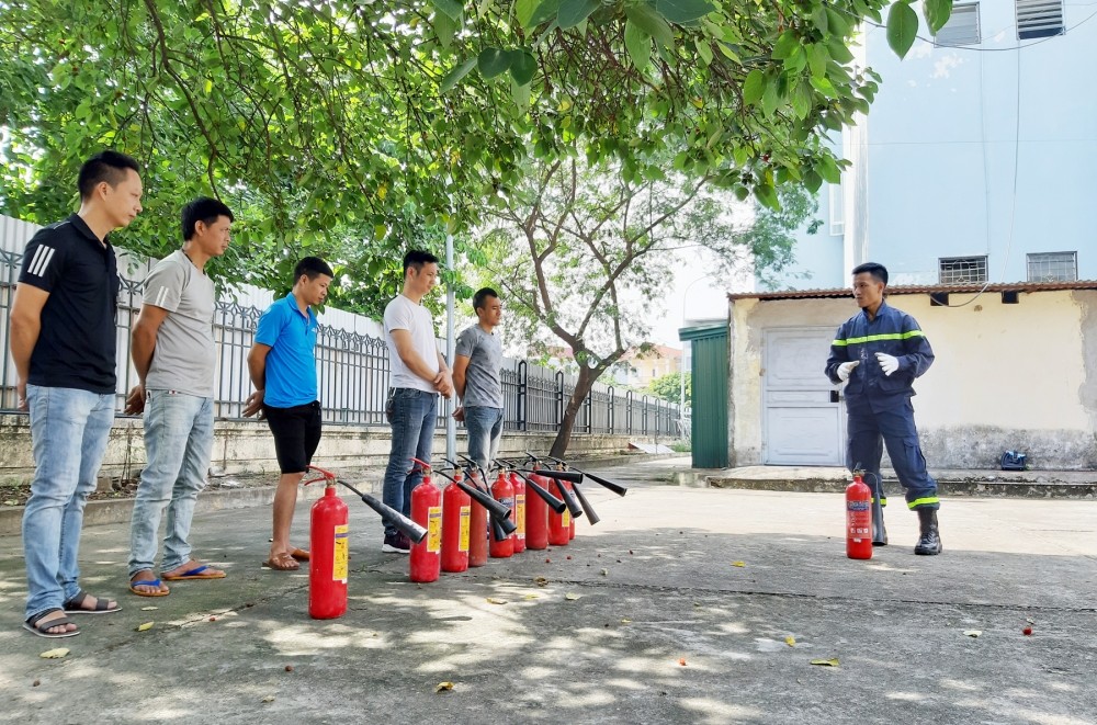 Phòng, chống cháy nổ tại các phòng trọ sinh viên: Nguy hiểm rình rập