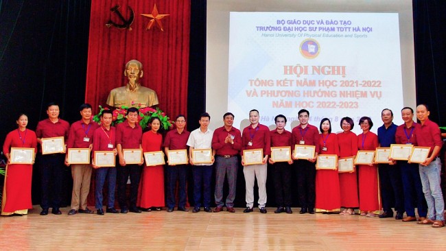 Vượt khó khăn, tạo động lực, khí thế cho năm học mới