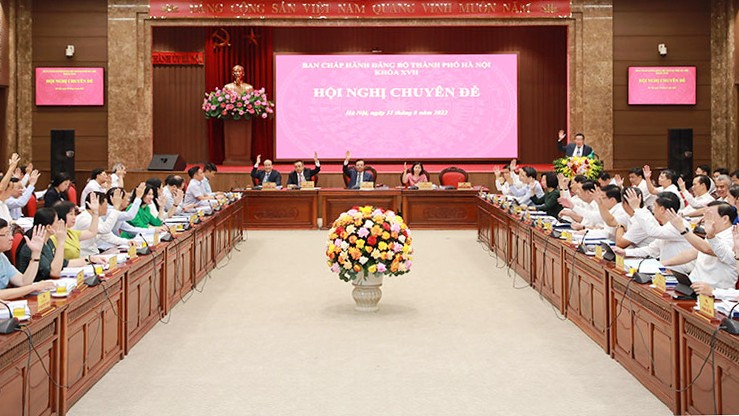 Ban Chấp hành Đảng bộ TP Hà Nội họp chuyên đề về phân cấp, ủy quyền và đầu tư công