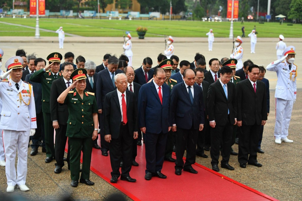 Lãnh đạo Đảng, Nhà nước và TP Hà Nội viếng Chủ tịch Hồ Chí Minh nhân dịp Quốc khánh 2/9