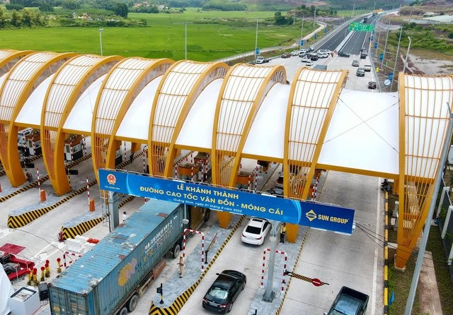 Quảng Ninh: Khánh thành đường cao tốc Vân Đồn - Móng Cái