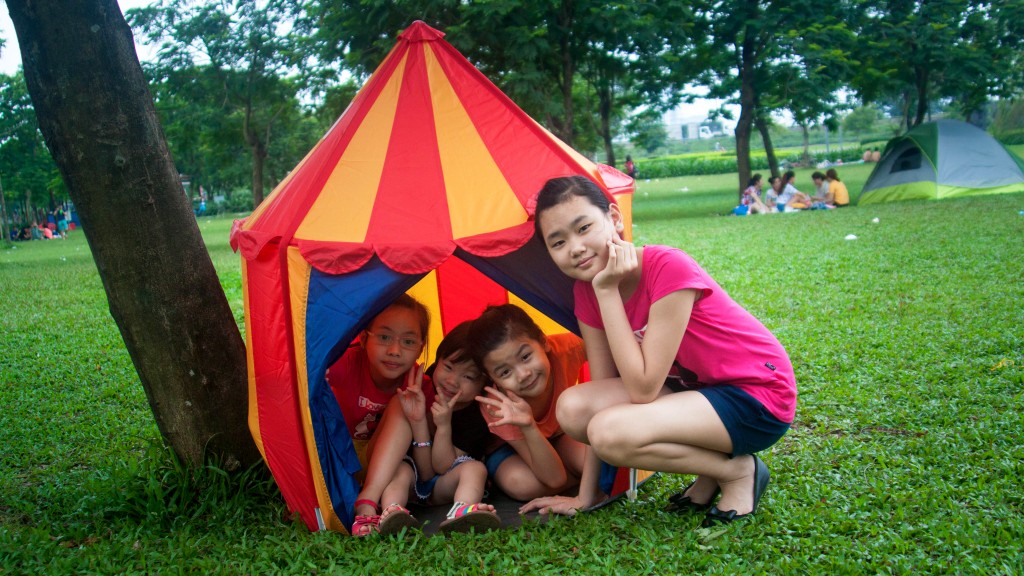 Dựng lều, cắm trại ngoài trời ở công viên Yên Sở tận hưởng kỳ nghỉ lễ 2/9