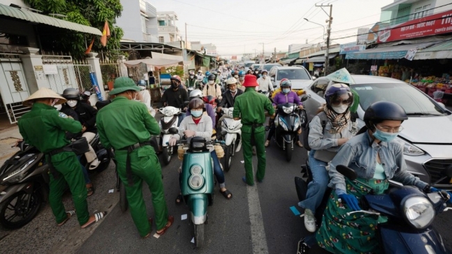 Người dân nối đuôi nhau trở lại TP Hồ Chí Minh sau kỳ nghỉ lễ Quốc khánh 2/9
