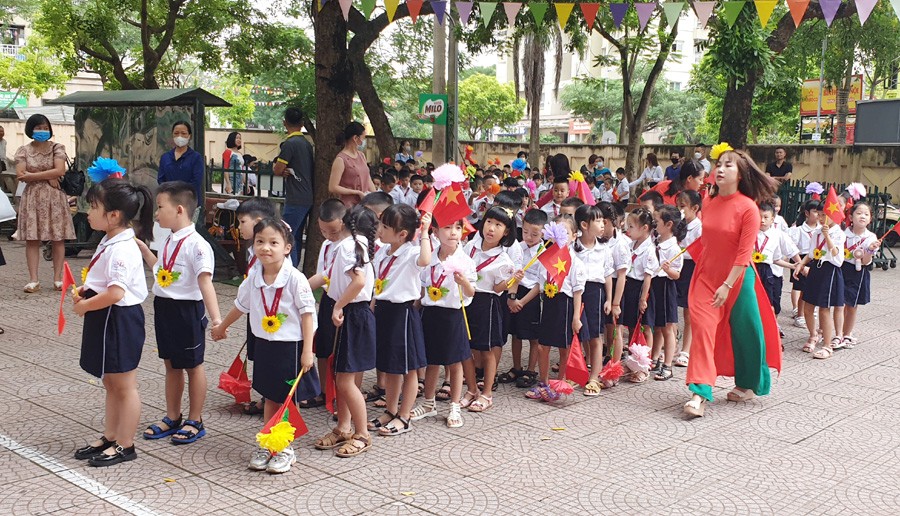 Những hình ảnh đẹp trong “Ngày hội đến trường” của học sinh Thủ đô