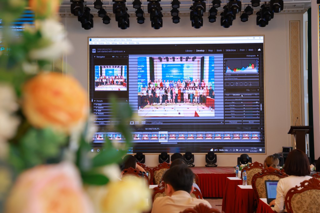 Các kiến thức và kỹ năng nhiếp ảnh số hiện đại đã được các học viên thực hành ngay trong buổi tập huấn Các kiến thức và kỹ năng nhiếp ảnh số hiện đại đã được các học viên thực hành ngay trong buổi tập huấn