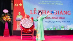 Gần 2.000 học sinh THCS Bế Văn Đàn chào năm học mới