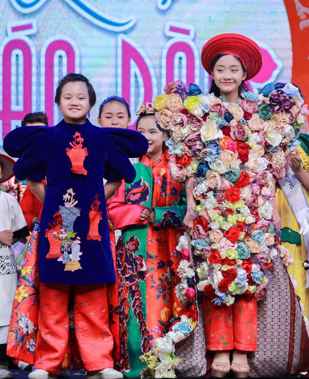 Gương mặt đại diện Lễ hội Áo dài Trẻ em Việt Nam Tạ Minh Ngọc và Đỗ Quang Chấn Vũ