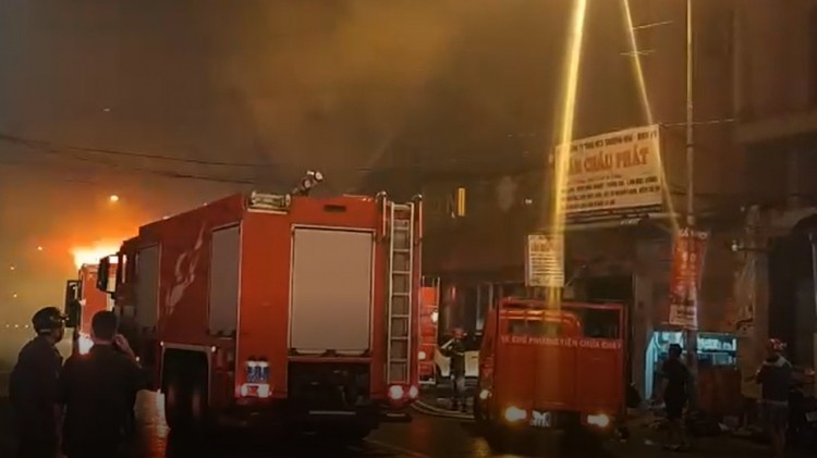 Bình Dương tập trung khắc phục hậu quả vụ cháy quán karaoke tại phường An Phú