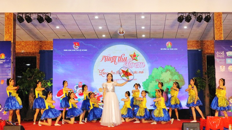 Tiết mục văn nghệ của thiếu nhi tại chương trình 
