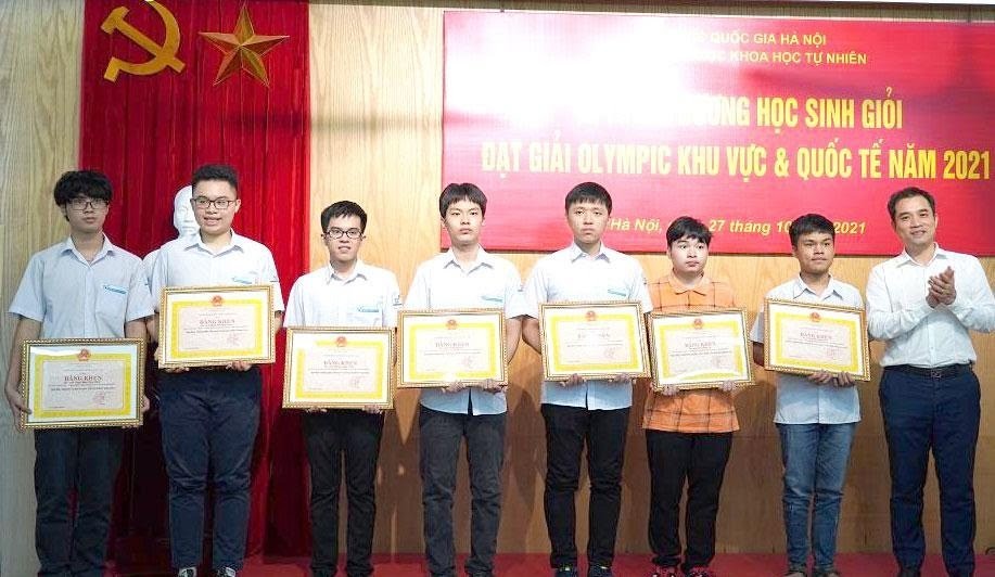 Học sinh Hà Nội xuất sắc giành Huy chương Vàng trong cuộc thi Olympic Toán quốc tế Học sinh Hà Nội xuất sắc giành Huy chương Vàng trong cuộc thi Olympic Toán quốc tế