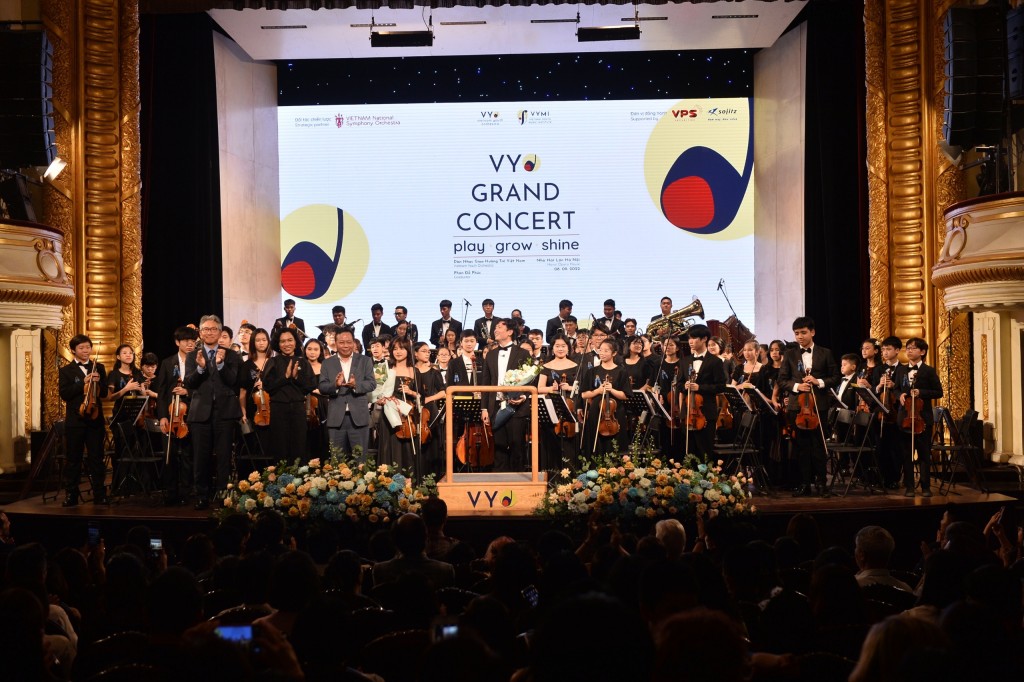 Hòa nhạc VYO Grand Concert của dàn nhạc đa quốc tịch có buổi biểu diễn thành công tại Nhà hát Lớn Hà Nội tối 8/9