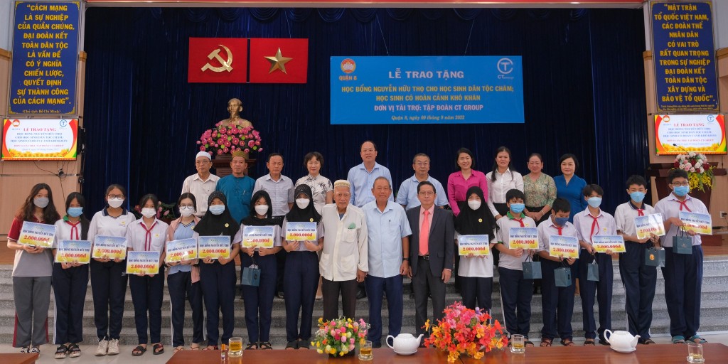 CT Group trao tặng học bổng Nguyễn Hữu Thọ cho học sinh dân tộc Chăm có hoàn cảnh khó khăn