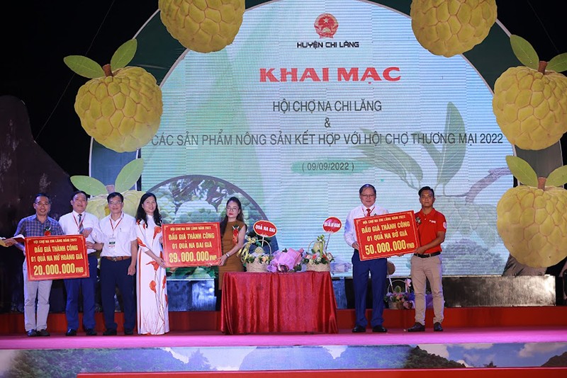 Khai mạc Hội chợ na Chi Lăng (Lạng Sơn): 3 quả na đặc biệt được bán đấu giá 159 triệu đồng