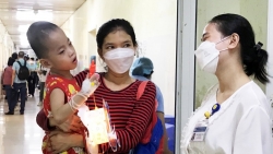Đà Nẵng: Tết Trung thu, trao yêu thương cho bệnh nhi mắc bệnh hiểm nghèo