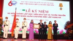 Học viện Báo chí và Tuyên truyền vinh dự đón Huân chương Độc lập hạng Ba