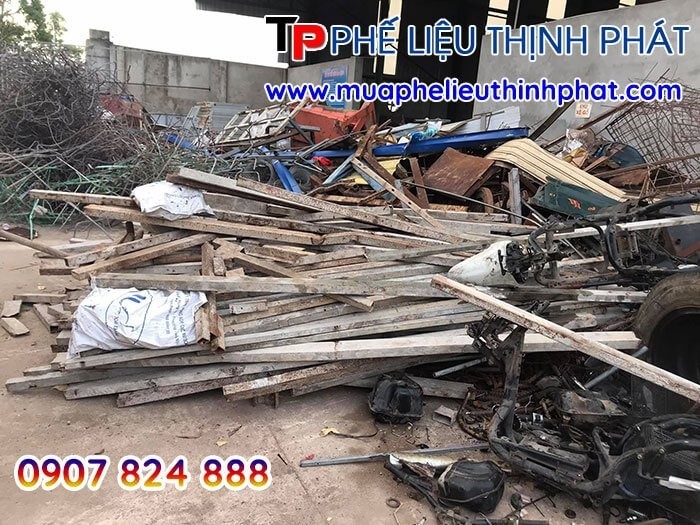 Nhựa phế liệu bao nhiêu tiền 1kg? Bảng giá nhựa phế liệu mới nhất