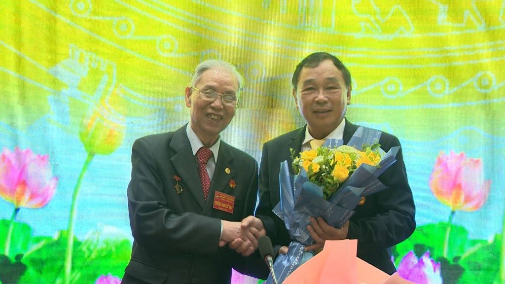 Thầy thuốc Nhân dân, GS, TS Trương Việt Bình được bầu làm Chủ tịch hội.