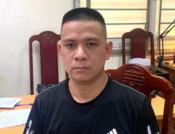 Tạm giữ hình sự tài xế taxi chở hung thủ sát hại nam thanh niên trên phố Láng Hạ