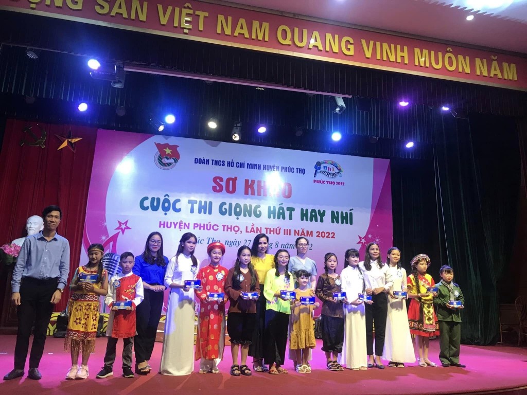 Cuộc thi “Giọng hát hay nhí” thu hút sự quan tâm đông đảo của các em thiếu nhi cùng các bậc phụ huynh