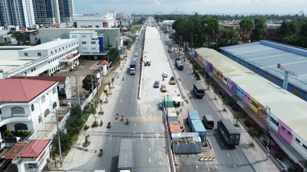 Cận cảnh cầu vượt 550 chuẩn bị khánh thành Cận cảnh cầu vượt 550 chuẩn bị khánh thành