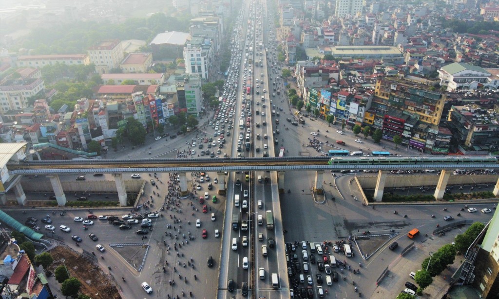 Ngày đầu Cảnh sát Giao thông tuần tra bằng môtô đặc chủng đường vành đai 3