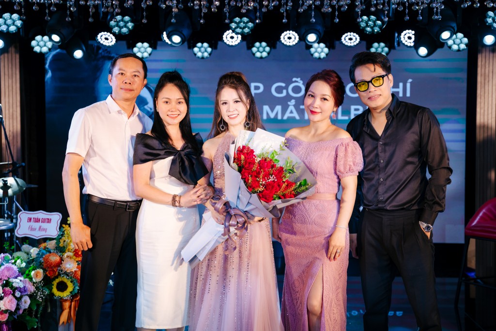 Ca sĩ Hồng Nhung Đỗ ra mắt album nhạc trữ tình tiền chiến “Trăm nhớ ngàn thương”