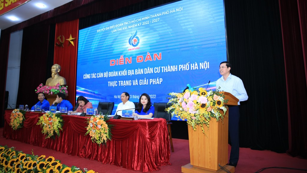 Đại biểu tham luận tại diễn đàn Đại biểu tham luận tại diễn đàn