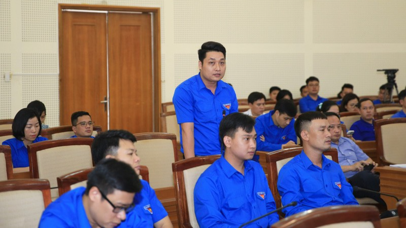 Bí thư Huyện đoàn Hoài Đức chia sẻ tại diễn đàn Bí thư Huyện đoàn Hoài Đức chia sẻ tại diễn đàn