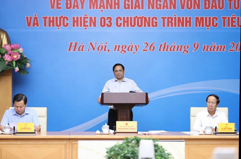 Sáng 26/9, tại Hà Nội, Thủ tướng Phạm Minh Chính chủ trì hội nghị trực tuyến toàn quốc về đẩy mạnh giải ngân vốn đầu tư công và thực hiện 03 chương trình mục tiêu quốc gia. (Ảnh: Dương Giang/TTXVN)