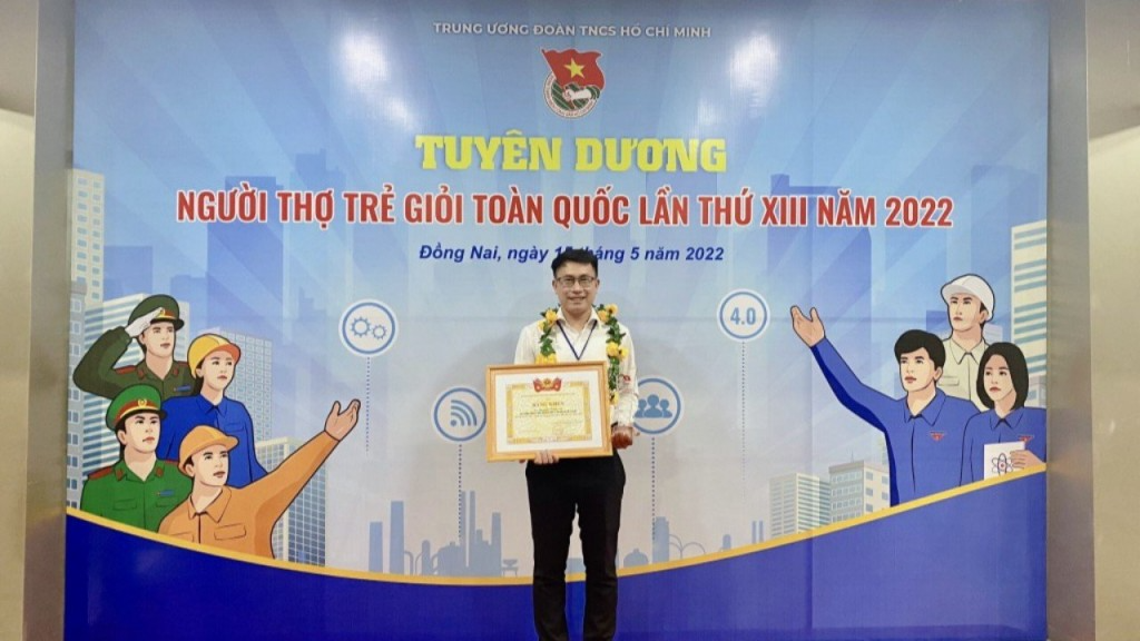 Anh Nguyễn Tuấn Vũ nhận giải thưởng Người thợ trẻ giỏi toàn quốc 