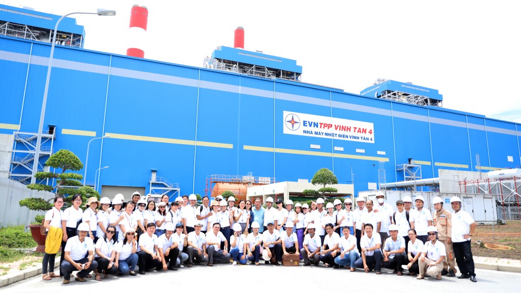 Trường Chính trị tỉnh Bình Thuận tổ chức thực tế tại Nhà máy nhiệt điện Vĩnh Tân 4
