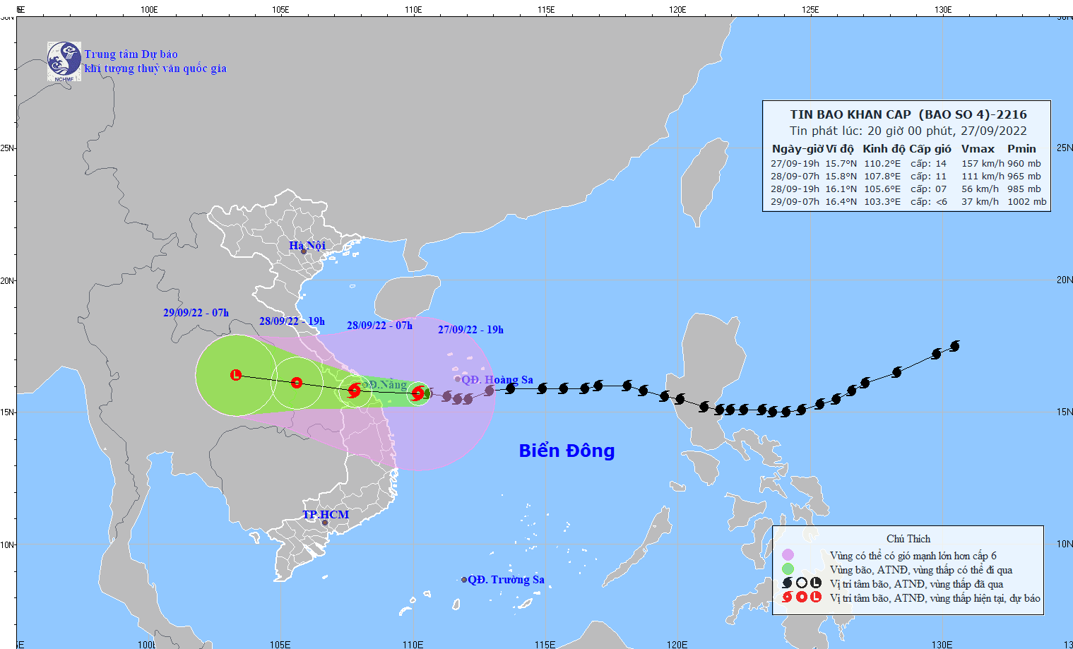 Hồi 19 giờ ngày 27/9, vị trí tâm bão ở khoảng 15,7 độ Vĩ Bắc; 110,2 độ Kinh Đông, cách đất liền khu vực Đà Nẵng - Quảng Ngãi khoảng 180km 
