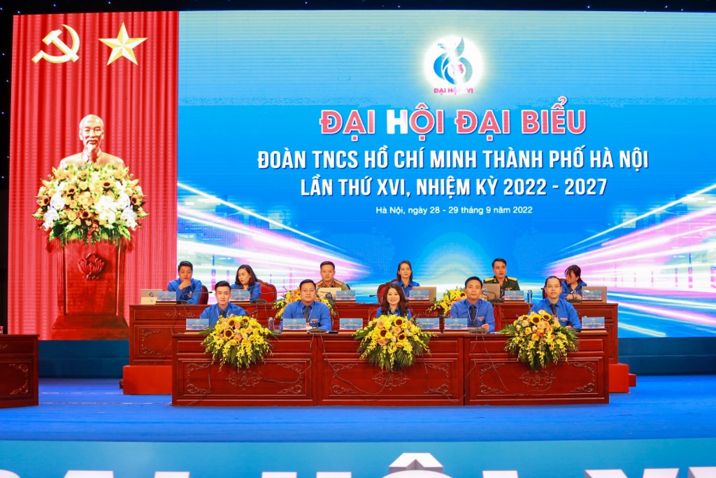 Đoàn chủ tịch điều hành Đại hội