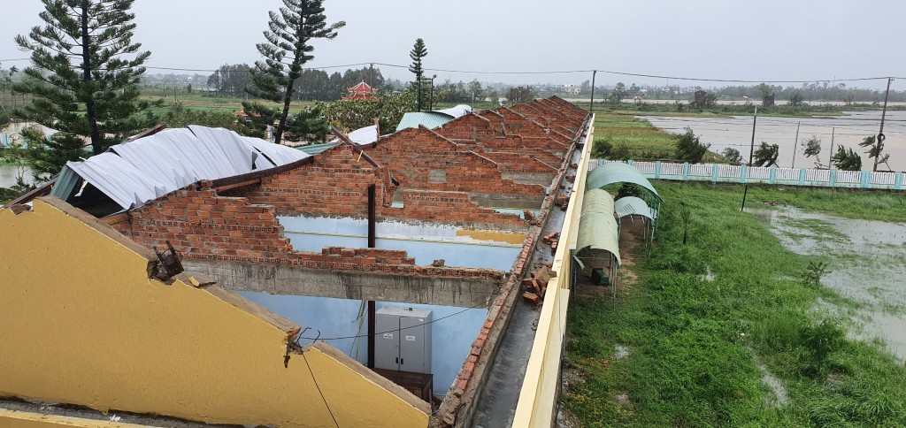 Quảng Nam: Nhiều trường học bị tốc mái gần như hoàn toàn sau bão Noru Quảng Nam: Nhiều trường học bị tốc mái gần như hoàn toàn sau bão Noru