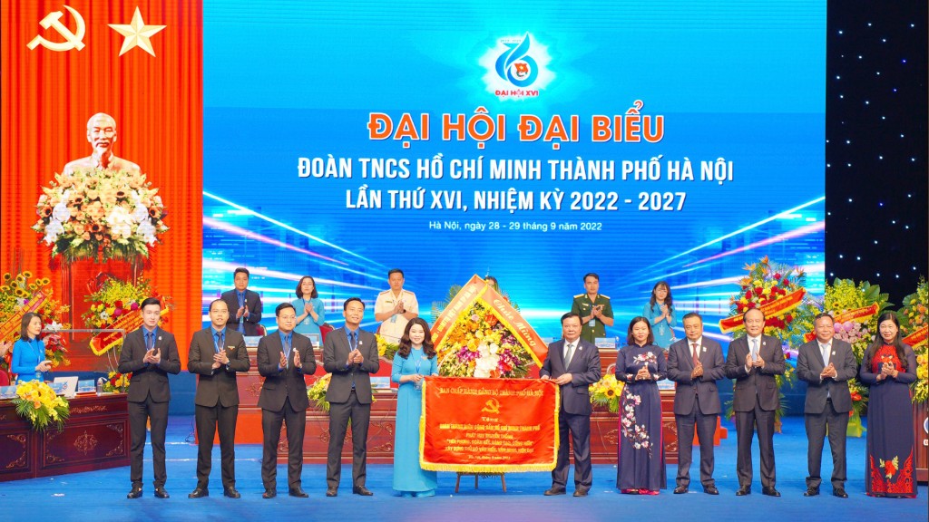 Công tác Đoàn và phong trào thanh thiếu nhi Thủ đô phát triển bền vững mạnh mẽ