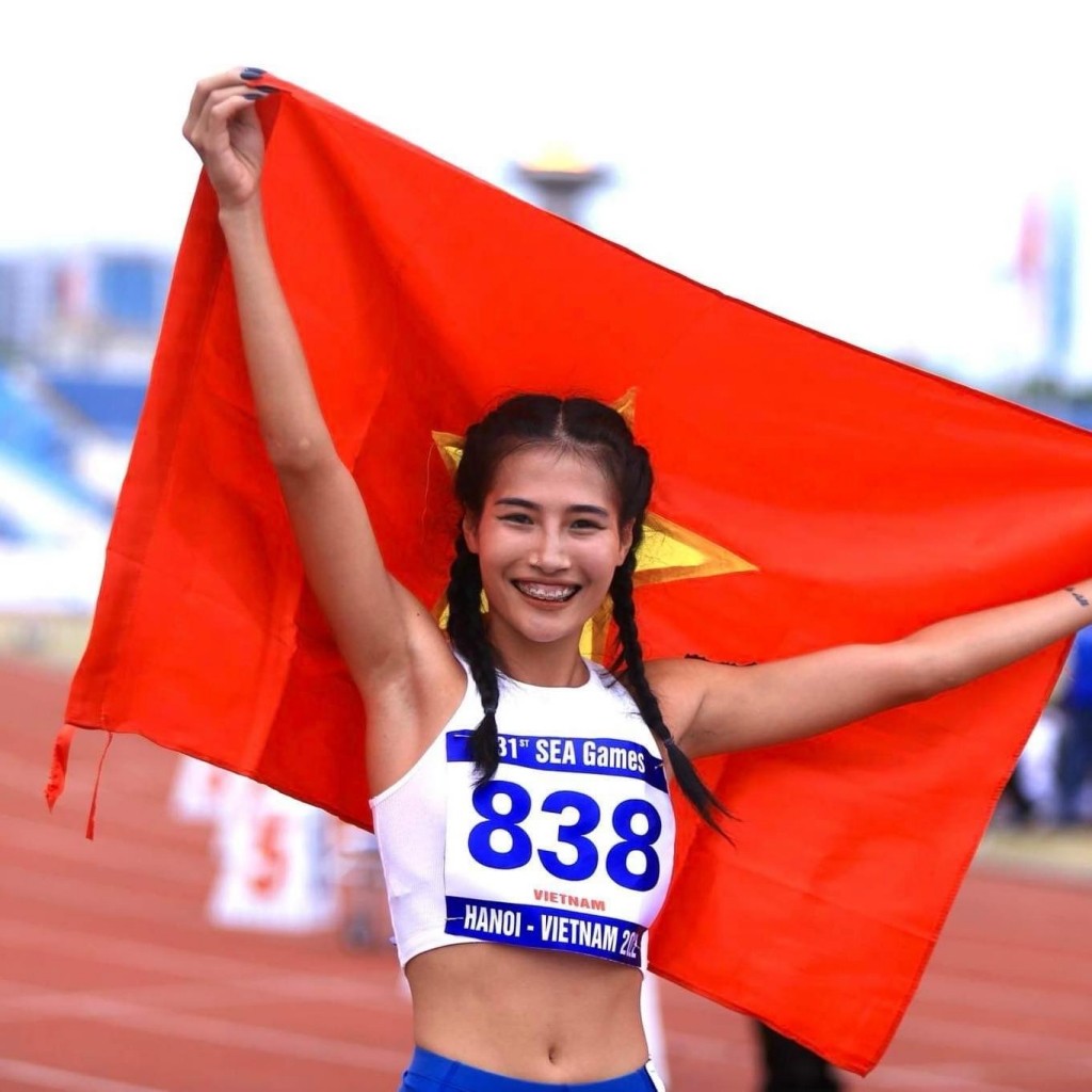 Tuyển thủ quốc gia Khuất Phương Anh, HCV 800m nữ SEA Games 31, sẽ tham dự Chung kết Giải chạy Báo Hànộimới mở rộng lần thứ 47 - Vì hòa bình năm 2022