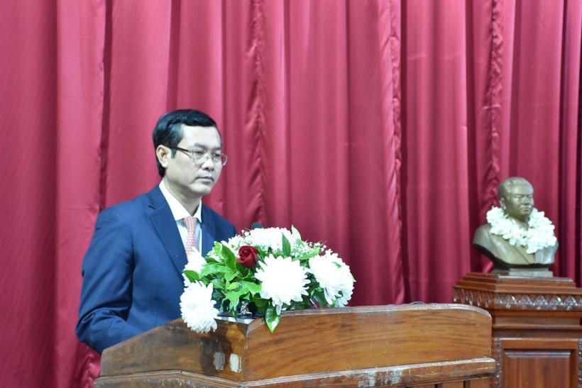 Thứ trưởng Bộ Giáo dục và Đào tạo Nguyễn Văn Phúc phát biểu tại Diễn đàn.