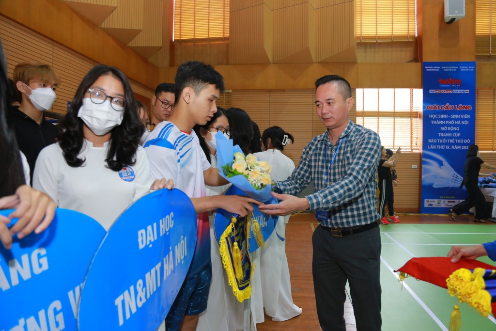 Tưng bừng khai mạc Giải Cầu lông Học sinh - Sinh viên TP Hà Nội mở rộng tranh Cúp báo Tuổi trẻ Thủ đô lần thứ IX, năm 2022
