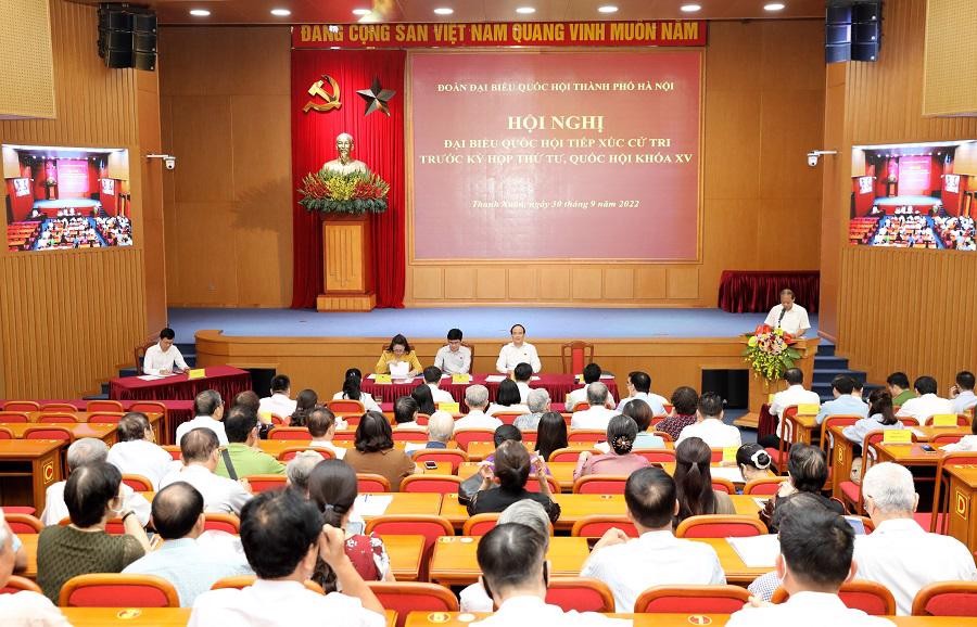 Cử tri phản ánh tình trạng mạng xã hội lôi kéo người trẻ chìm đắm vào thế giới ảo
