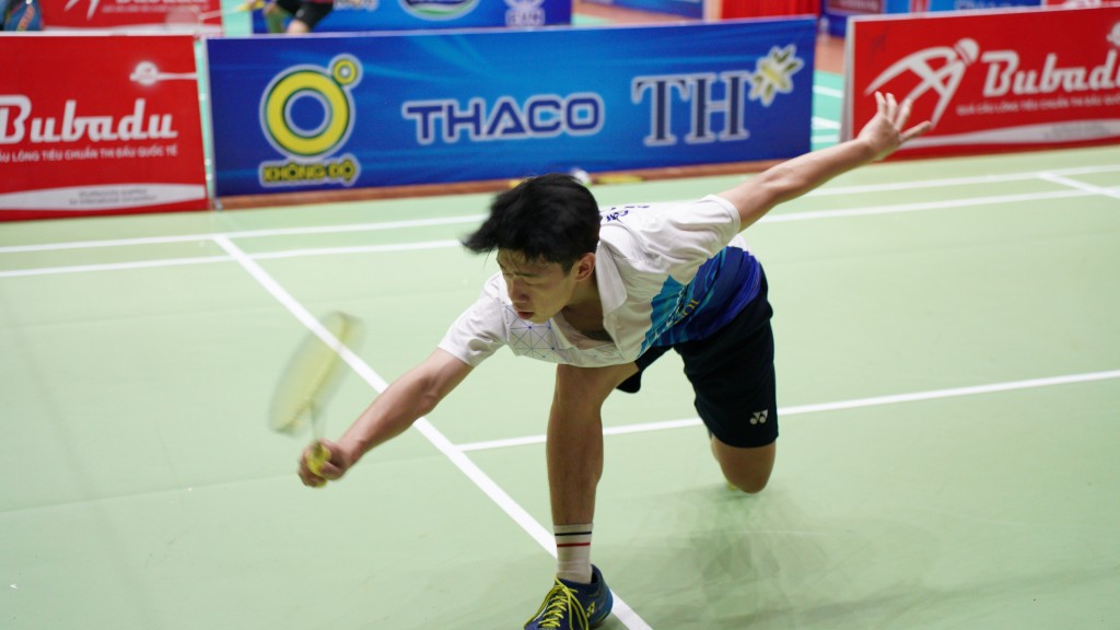 Vận động viên Vũ Trung Kiệt của đội Ciputra Hà Nội 1 trong pha cứu cầu Vận động viên Vũ Trung Kiệt của đội Ciputra Hà Nội 1 trong pha cứu cầu