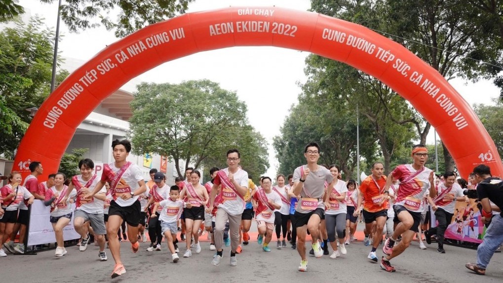 Hơn 600 người tham dự giải chạy AEON Ekiden tại TP Hồ Chí Minh