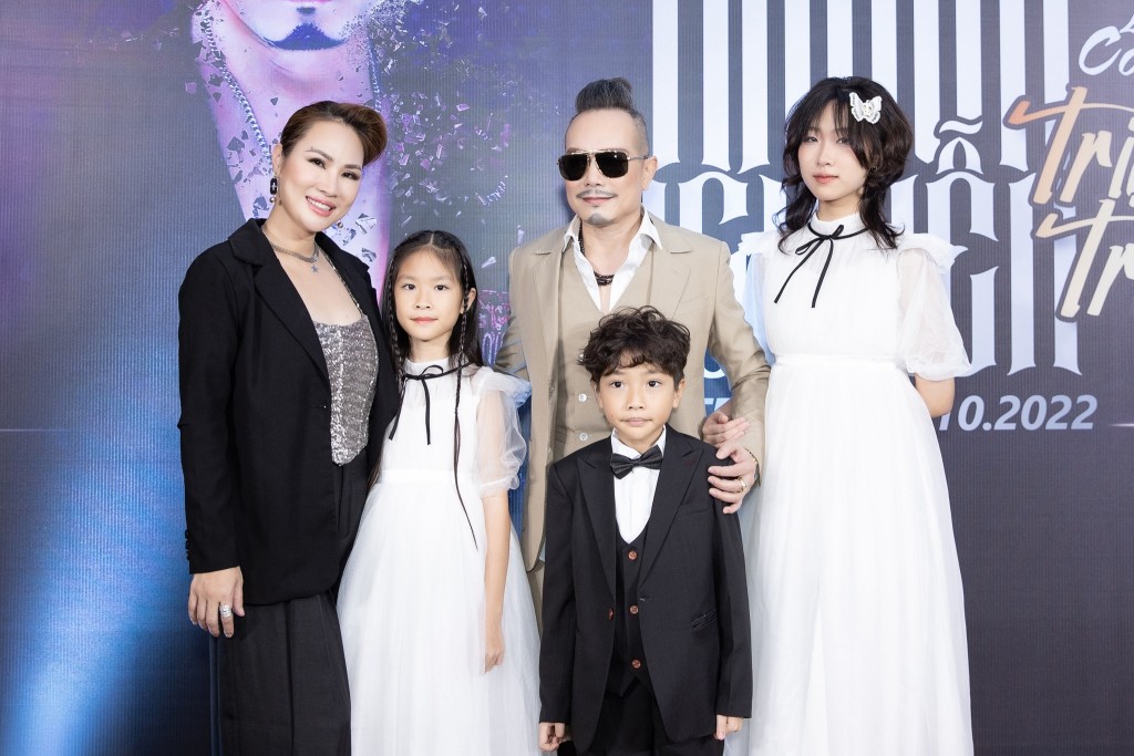 Jimmii Nguyễn cho biết gia đình là trái ngọt lớn nhất của anh suốt 30 năm ca hát
