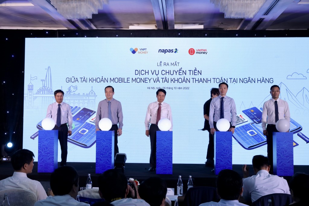 Thúc đẩy thanh toán không dùng tiền mặt ở khu vực nông thôn, miền núi