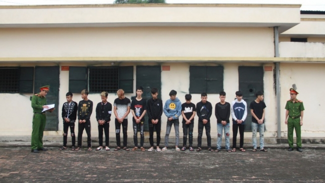 Hưng Yên: Tạm giữ nhóm thanh niên gây rối trật tự công cộng và một đối tượng hành hung, cướp máy đo tốc độ của cảnh sát