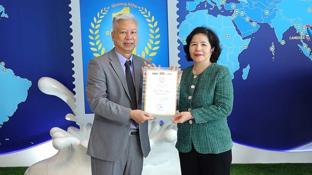 CEO Mai Kiều Liên - Doanh nhân xuất sắc tiếp tục dẫn dắt Vinamilk vào Top 1 thương hiệu mạnh Việt Nam