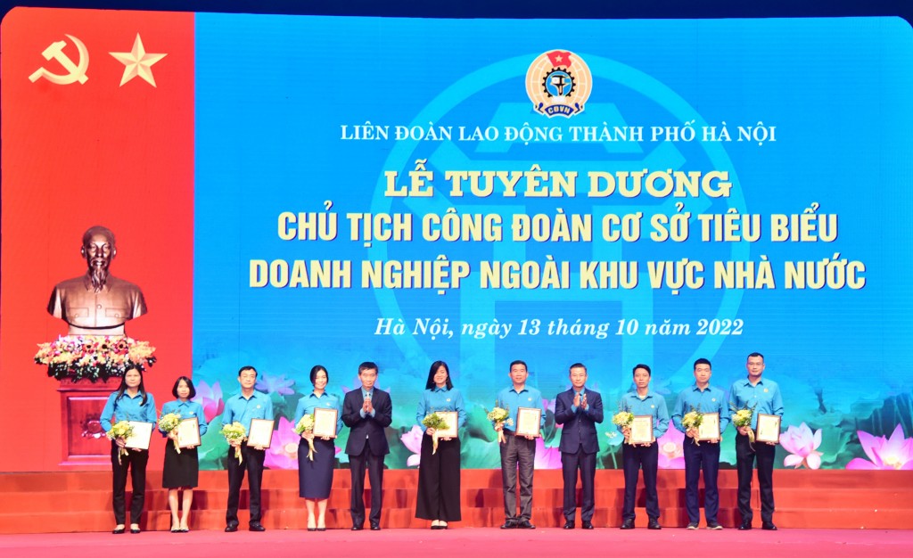 Hà Nội tôn vinh 10 doanh nghiệp tiêu biểu vì người lao động