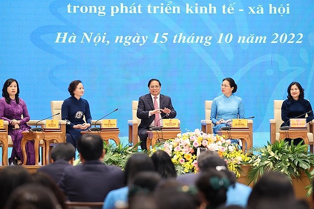 Thủ tướng: Các chính sách về bình đẳng giới và vì sự phát triển của phụ nữ thời gian qua góp phần tăng cường nhận thức về vai trò, vị trí của phụ nữ - Ảnh: VGP/Nhật Bắc