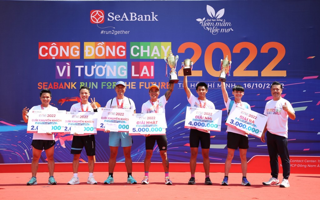 2.000 vận động viên tham gia “Cộng đồng chạy vì tương lai - SeABank Run For The Future 2022”