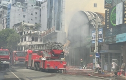 TP Hồ Chí Minh: Cháy lớn tại quán bar District K