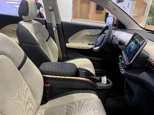 Hé lộ “bom tấn” VinFast mang tới Paris Motor Show